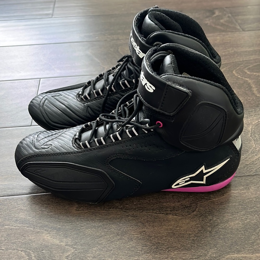 Alpinestars women’s motorcycle shoes